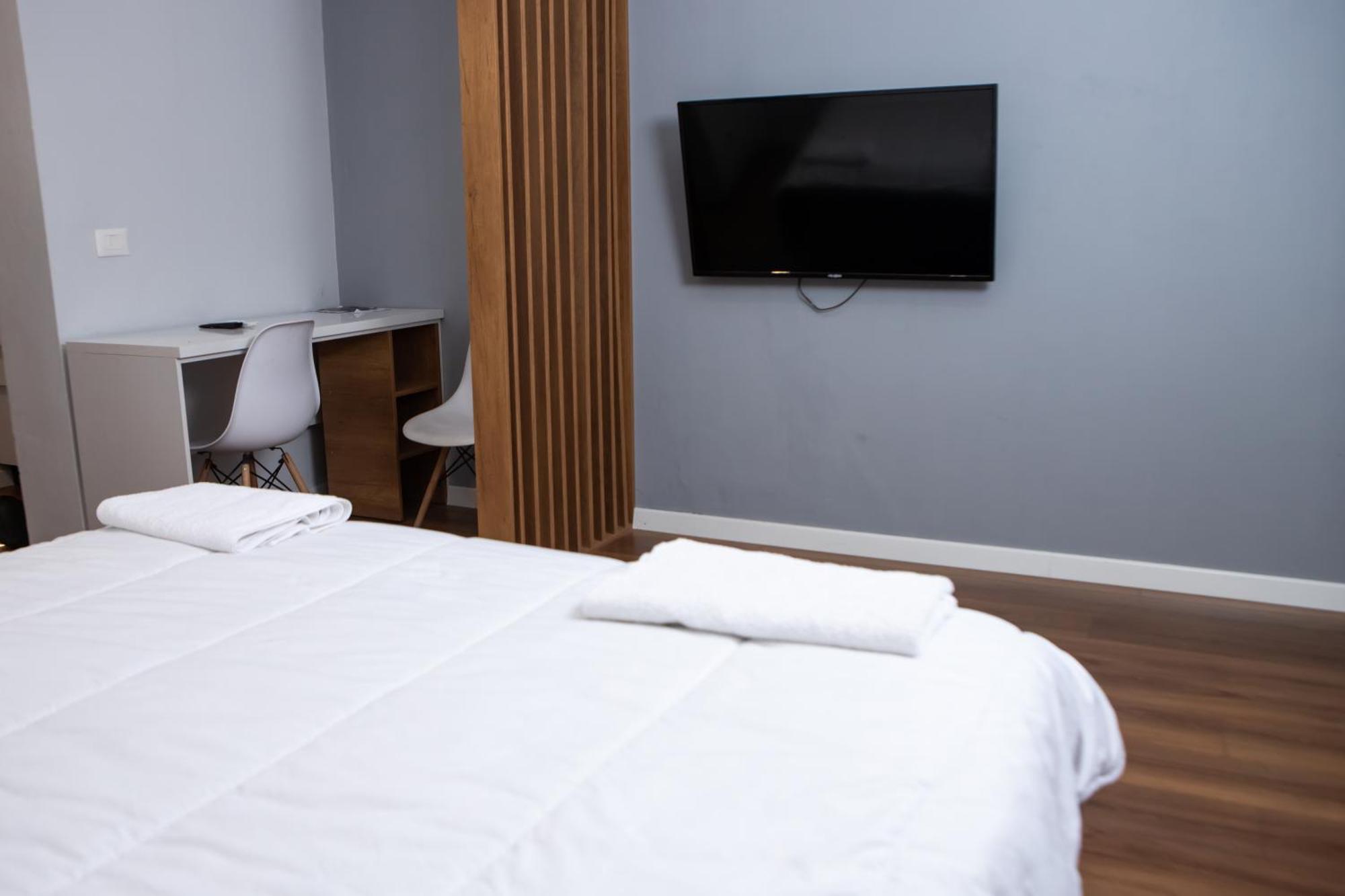 Be Solei Studio Apartments Sol 1 Tirana Eksteriør billede